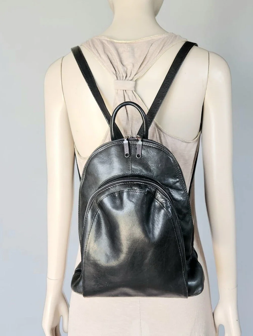 Tano Black Leather Backpack Unisex Medium Y2K Minimalist Capsule Wardrobe Bag